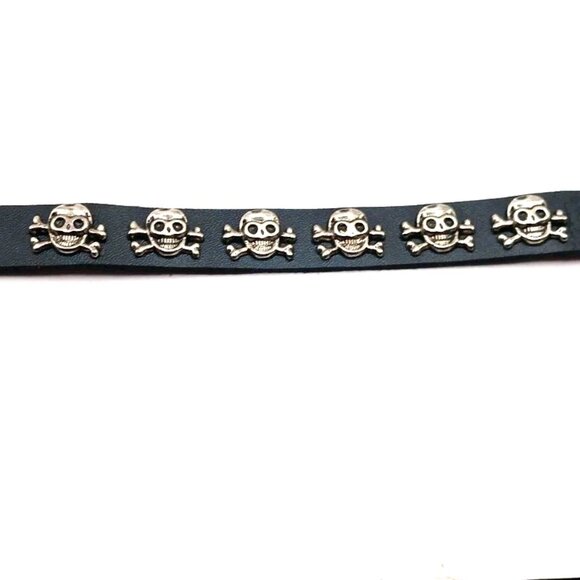 Skull + Crossbones Black Vegan Leather Bracelet-New 9 Inches Unisex - Picture 1 of 8